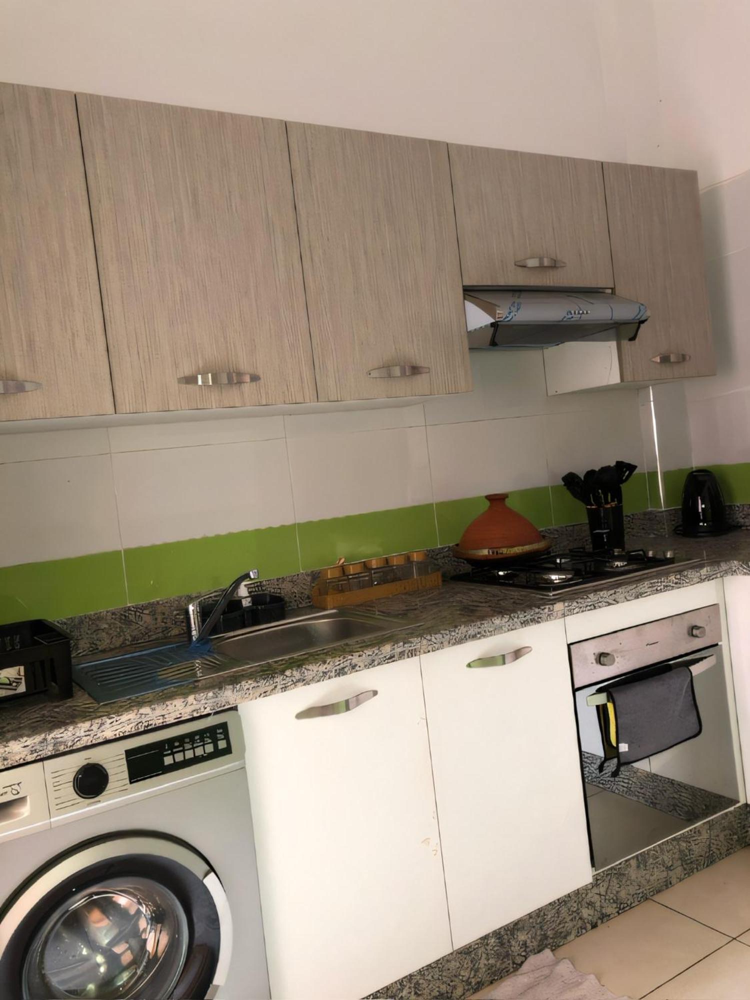 Apartment Darraha - 5 Min Train Station - 10 Min Aeroports - Quiet & Spotless - Ideal For Short Or Long - Wifi - Iptv - Free Parking