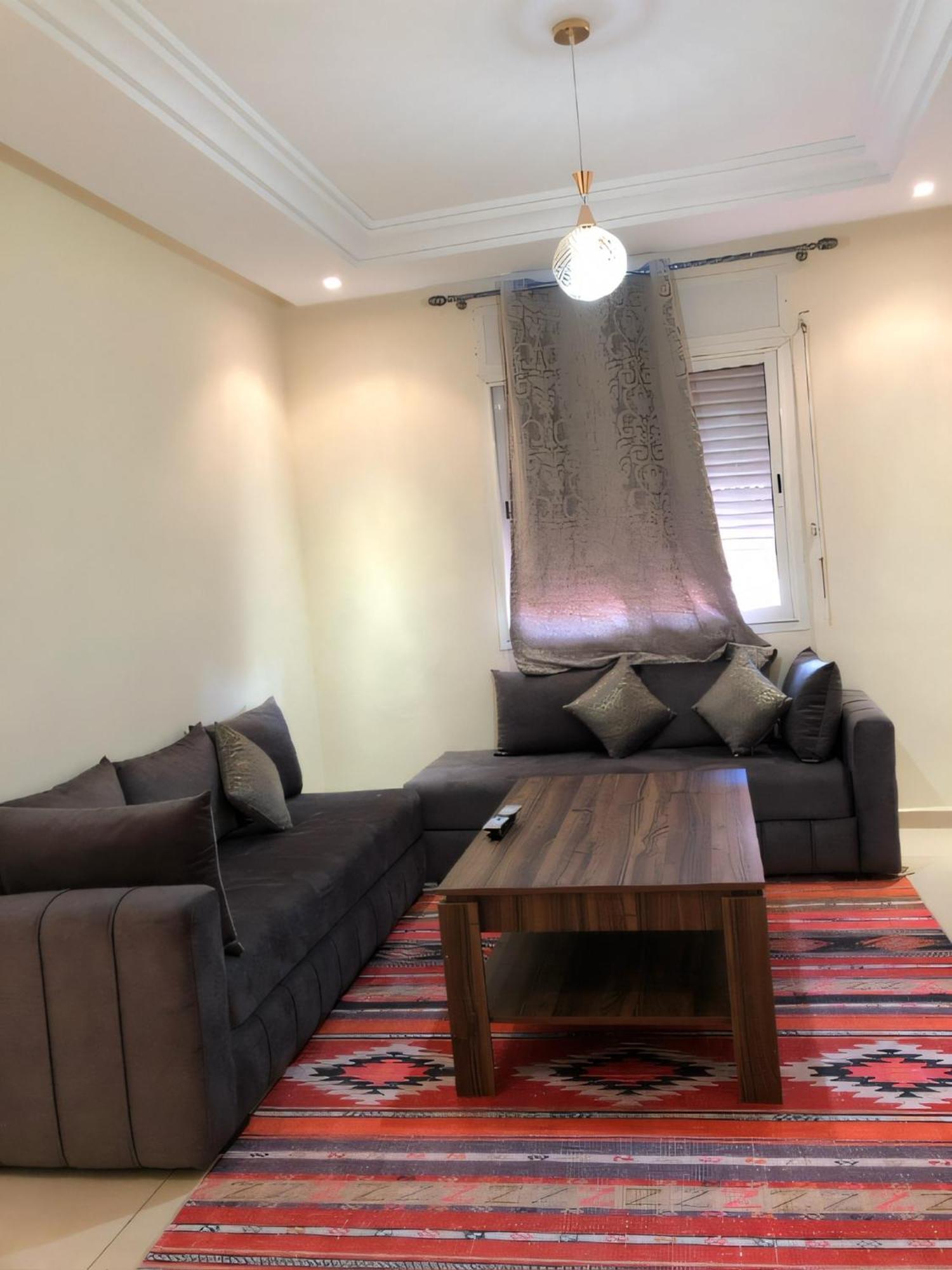 Darraha - 5 Min Train Station - 10 Min Aeroports - Quiet & Spotless - Ideal For Short Or Long - Wifi - Iptv - Free Parking *